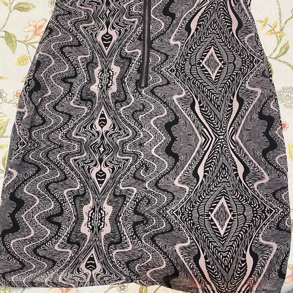 Guess Ruffle Mini Dress - Picture 14 of 15